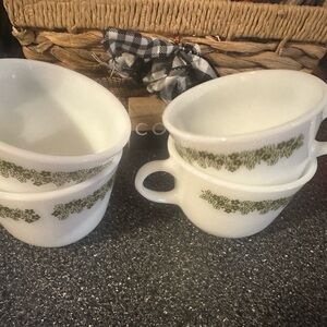 Four Vintage Pyrex Daisy Cups